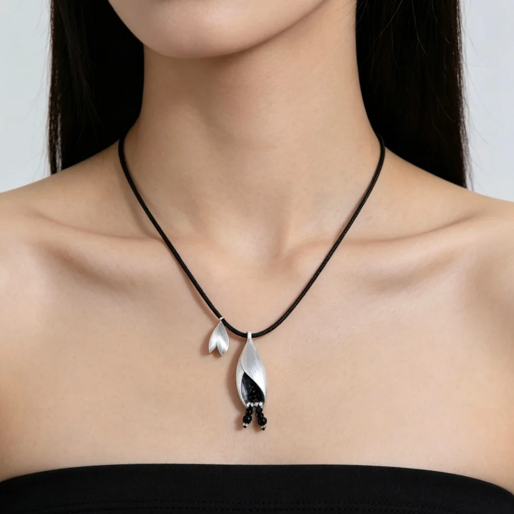 Collier bola carillon éolien cuivre argent et agate noire – Image 4